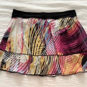 Sofibella Multicolor Printed Active Skirt with Black Waistband